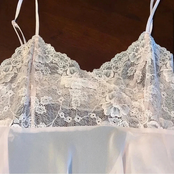 Victoria’s Secret silky lace chemise honeymoon nighty - Picture 2 of 5